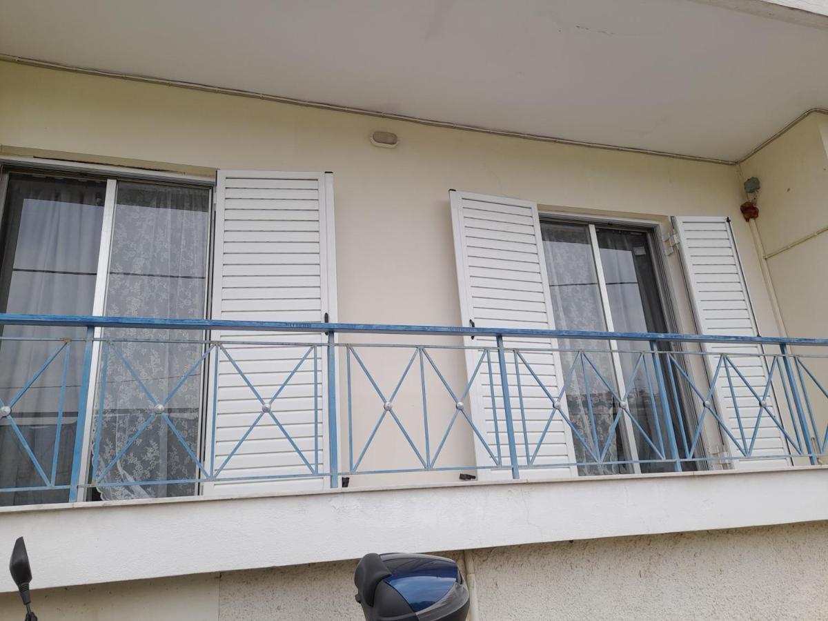 Irinis Apartment In Kalamata Luaran gambar